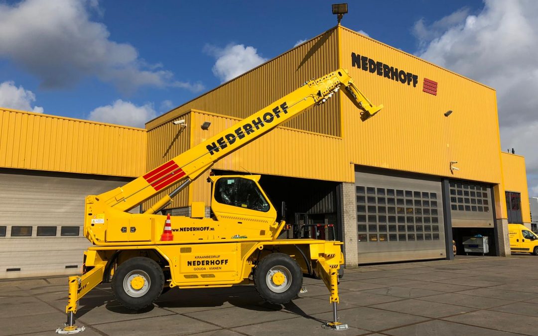 Nieuwe roterende verreiker voor Kraanbedrijf Nederhoff